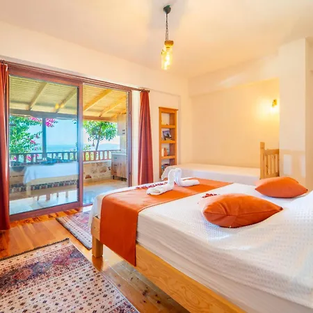 Istlada Tas Ev - Kekova View Kapaklı