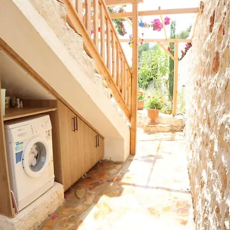 Istlada Tas Ev - Kekova View Kapakli